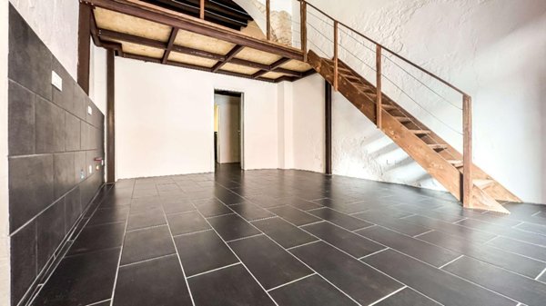 appartamento in vendita a Cagliari in zona Stampace/Punici