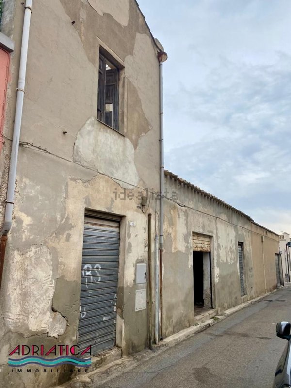 casa indipendente in vendita a Cagliari in zona Pirri