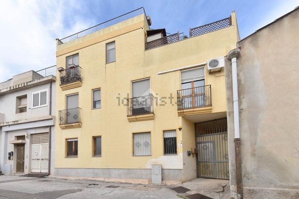 appartamento in vendita a Cagliari in zona Pirri