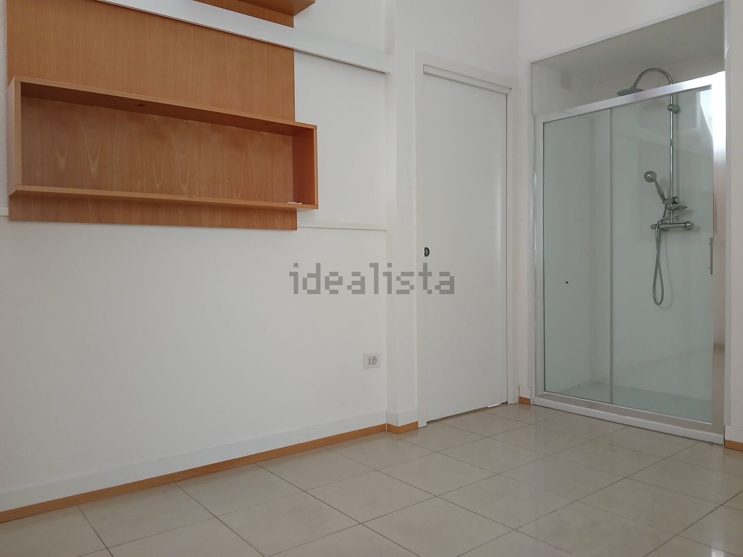 locale commerciale in vendita a Cagliari in zona San Benedetto