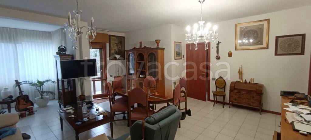 appartamento in vendita a Cagliari in zona Quartiere Europeo