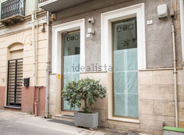 locale commerciale in vendita a Cagliari in zona Villanova