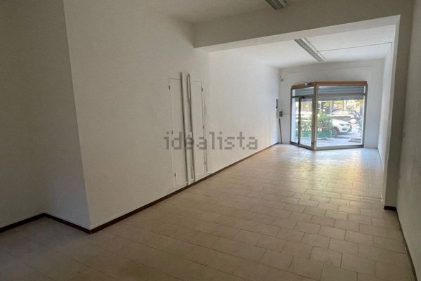 locale commerciale in vendita a Cagliari in zona San Benedetto