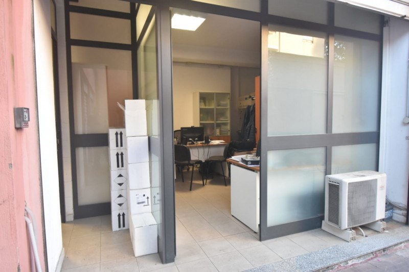 locale commerciale in vendita a Cagliari