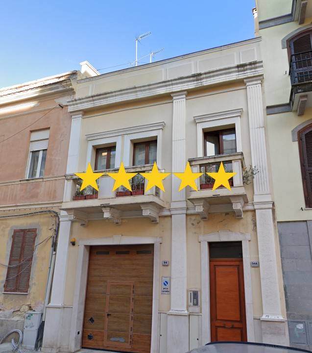 casa indipendente in vendita a Cagliari in zona Villanova