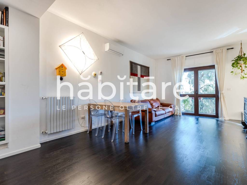 appartamento in vendita a Cagliari in zona Genneruxi