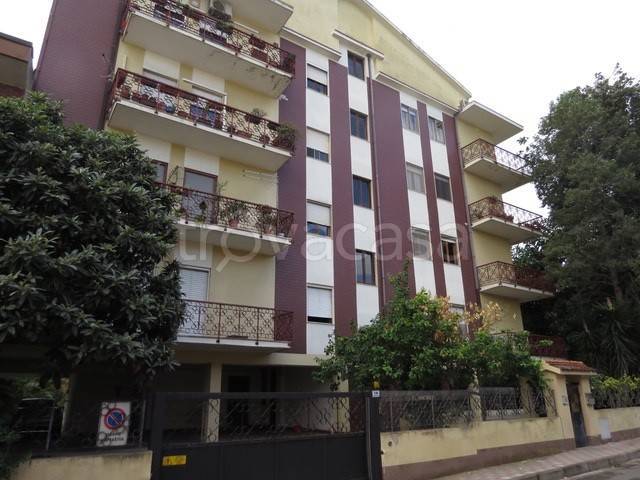 appartamento in vendita a Cagliari in zona Genneruxi