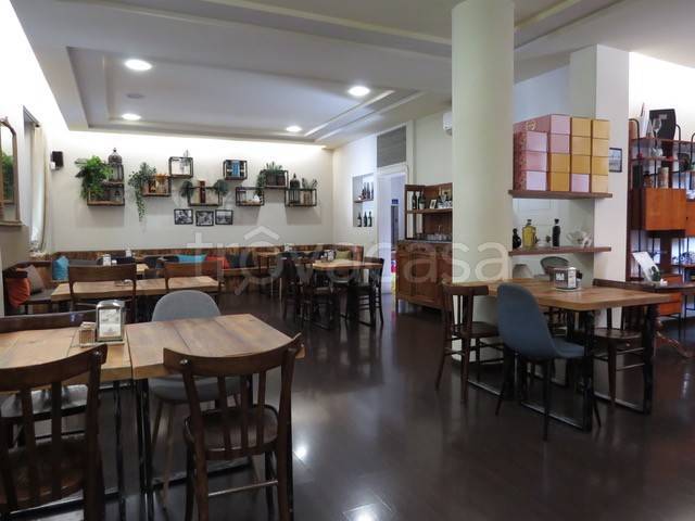 negozio in vendita a Cagliari in zona Tuvixeddu/Tuvumannu