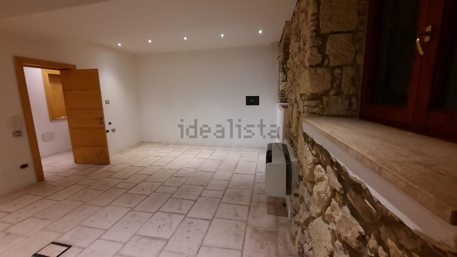 locale commerciale in vendita a Cagliari in zona Marina