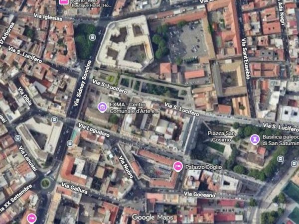 negozio in vendita a Cagliari in zona Villanova