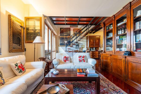 appartamento in vendita a Cagliari in zona Bonaria