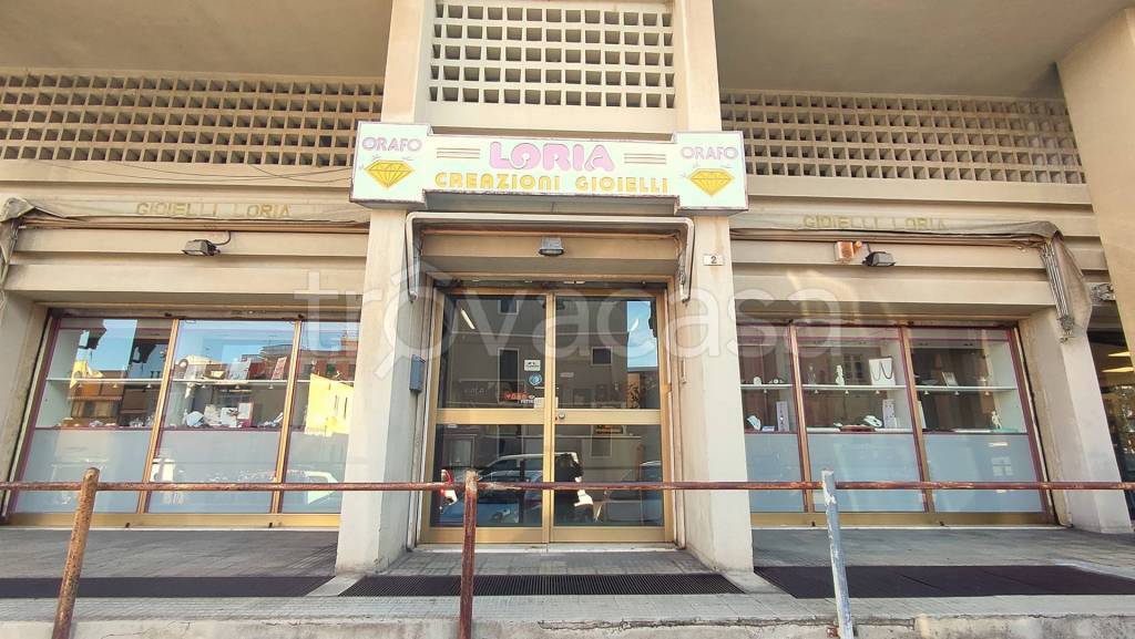 negozio in vendita a Cagliari in zona Tuvixeddu/Tuvumannu