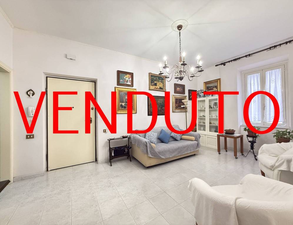 appartamento in vendita a Cagliari in zona Villanova