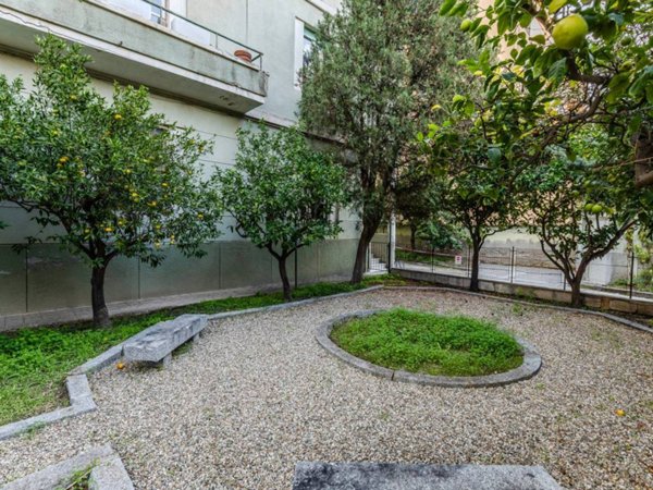 appartamento in vendita a Cagliari in zona Bonaria