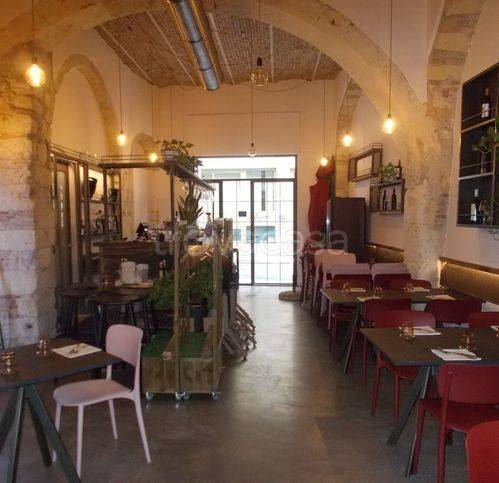 negozio in vendita a Cagliari in zona Marina