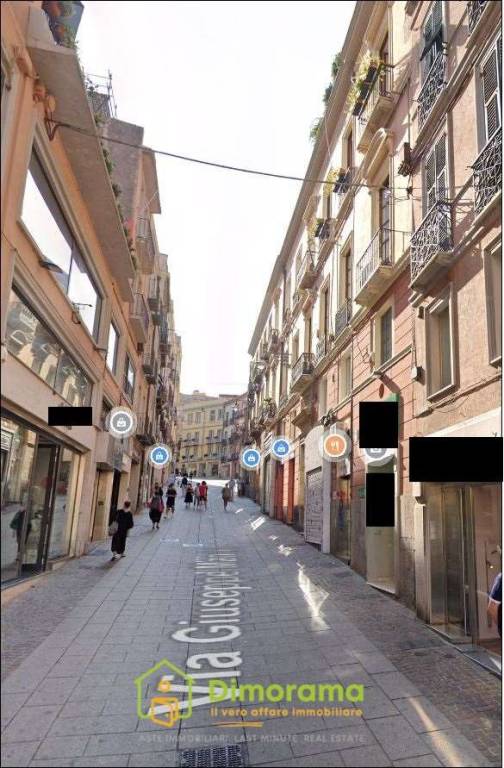 negozio in vendita a Cagliari in zona Marina