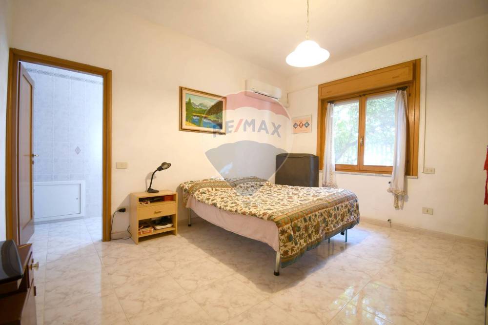 appartamento in vendita a Cagliari in zona Pirri