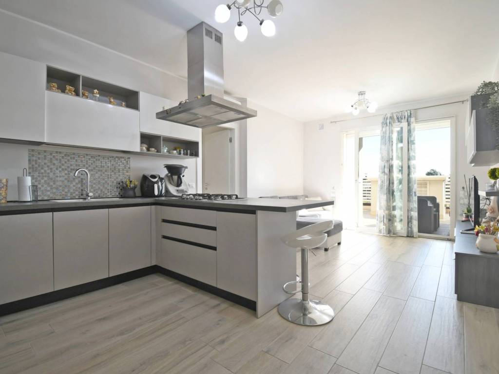 appartamento in vendita a Cagliari in zona Pirri