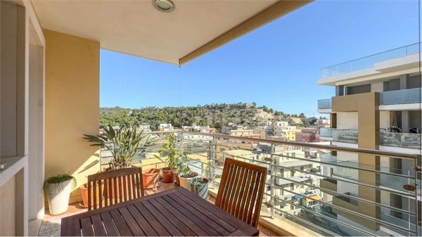 appartamento in vendita a Cagliari in zona Bonaria