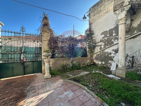 appartamento in vendita a Cagliari in zona Villanova