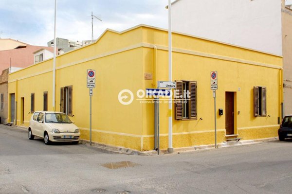 casa indipendente in vendita a Cagliari in zona Pirri