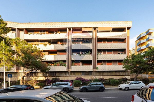 ufficio in vendita a Cagliari in zona Bonaria