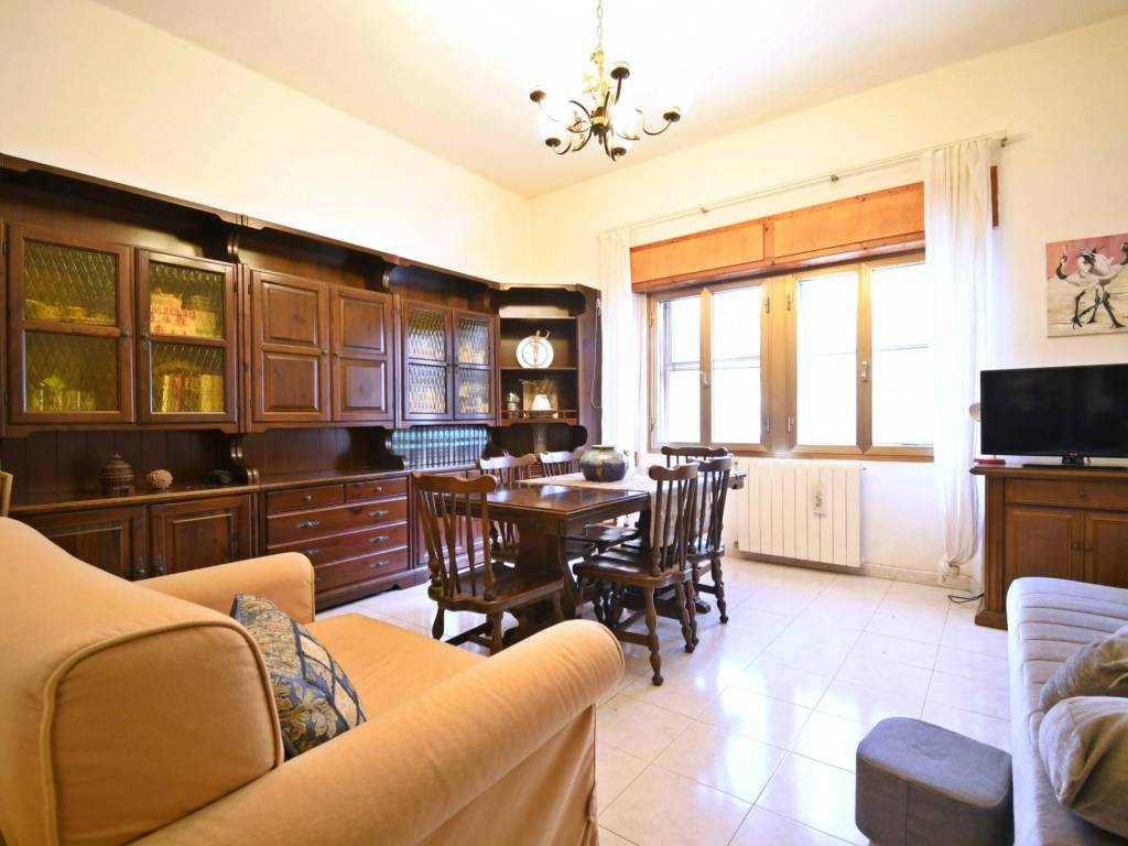 appartamento in vendita a Cagliari in zona Genneruxi