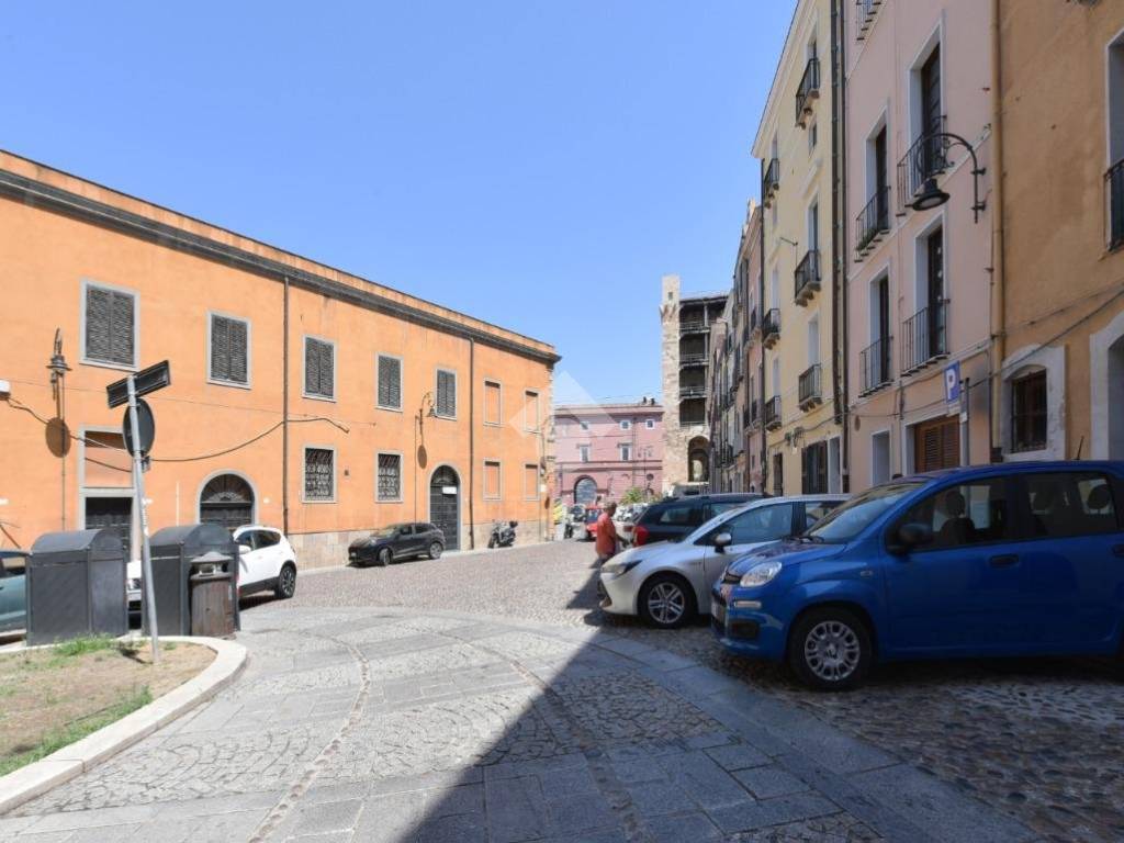 appartamento in vendita a Cagliari in zona Castello