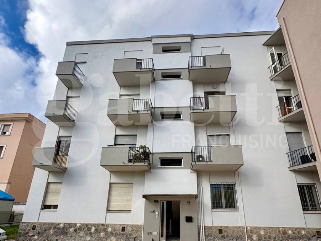 appartamento in vendita a Cagliari in zona Bonaria