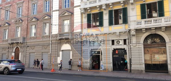 locale commerciale in vendita a Cagliari in zona Marina