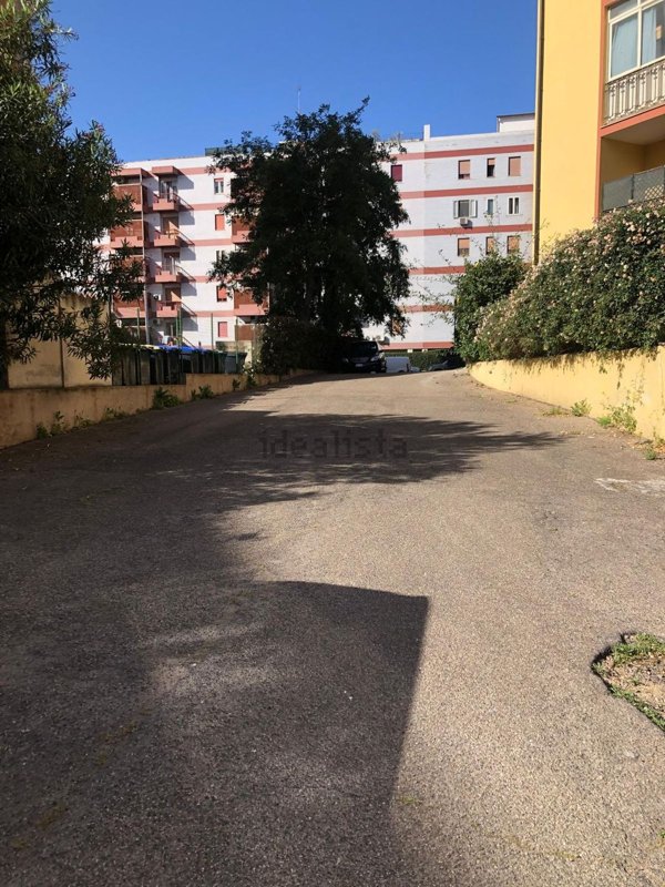 locale commerciale in vendita a Cagliari