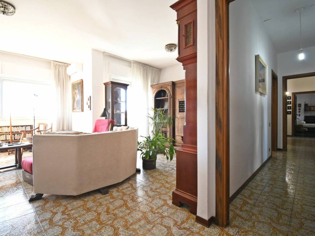 appartamento in vendita a Cagliari in zona San Benedetto