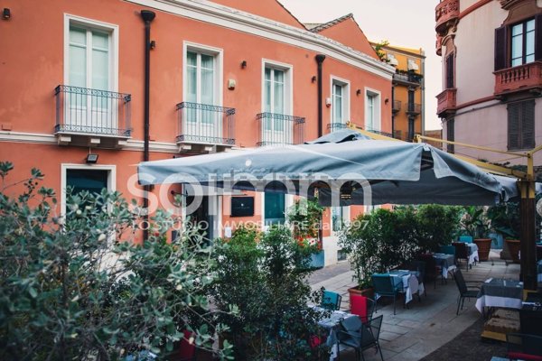 locale commerciale in vendita a Cagliari in zona Villanova