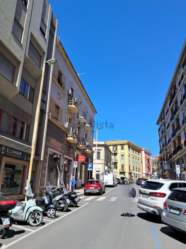 locale di sgombero in vendita a Cagliari