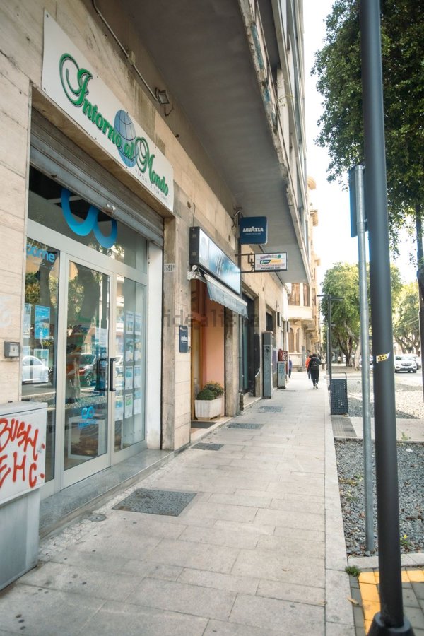 locale commerciale in vendita a Cagliari in zona Stampace/Punici