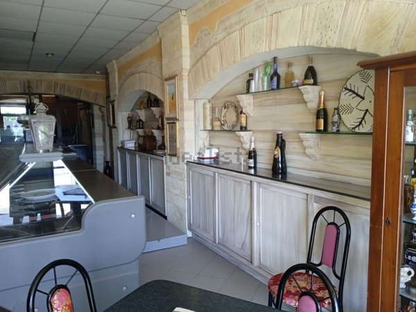 locale commerciale in vendita a Cagliari in zona San Benedetto