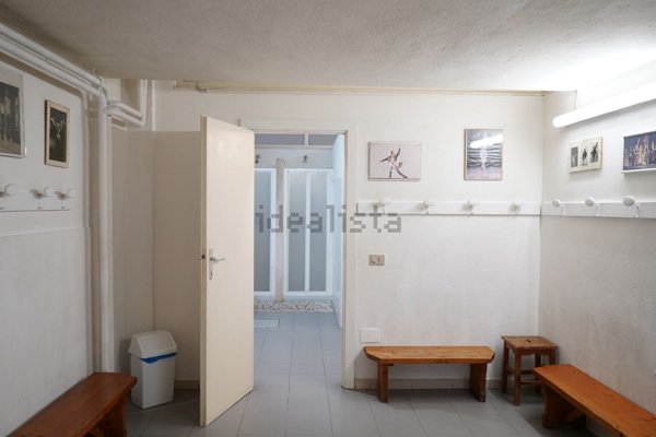 locale commerciale in vendita a Cagliari in zona Villanova