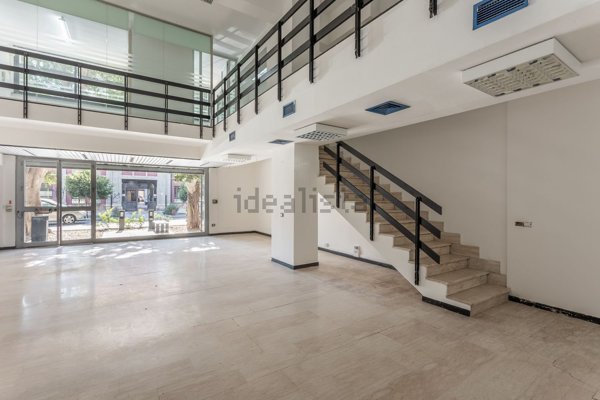 locale commerciale in vendita a Cagliari in zona Stampace/Punici