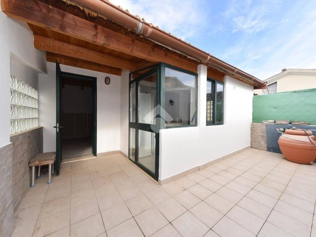 appartamento in vendita a Cagliari in zona Pirri