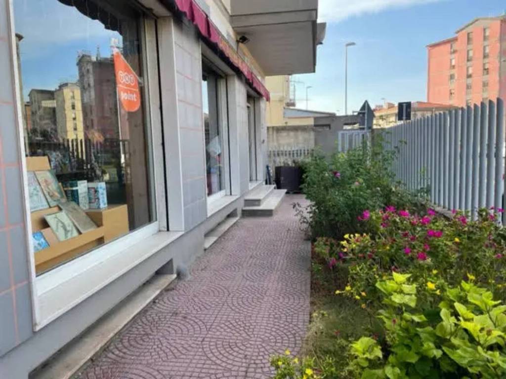 negozio in vendita a Cagliari in zona Is Mirrionis/San Michele