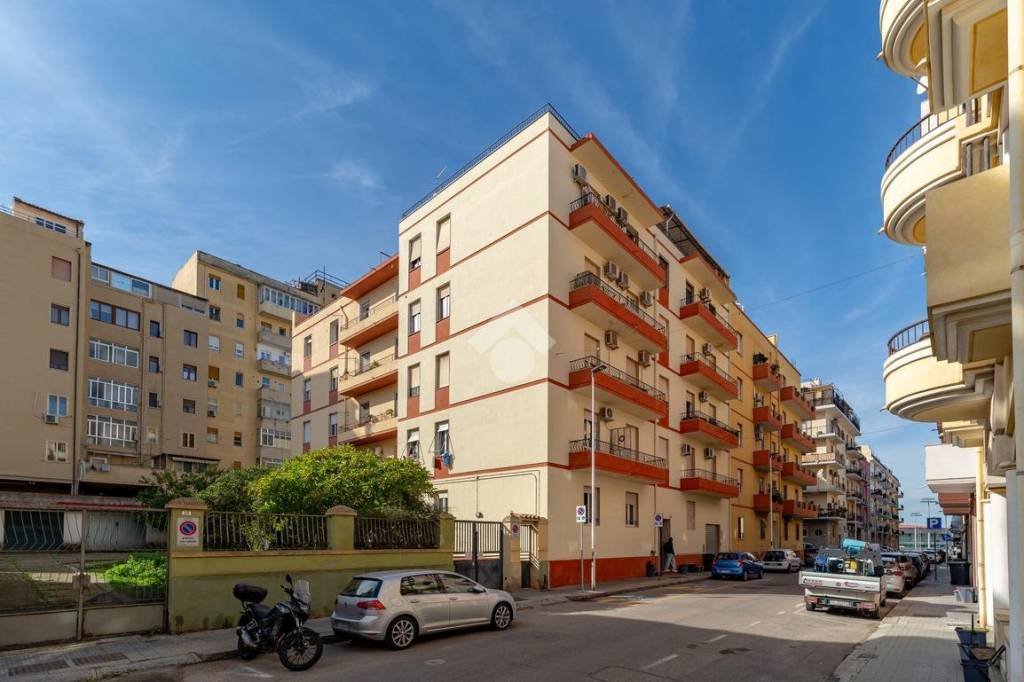 appartamento in vendita a Cagliari in zona La Vega