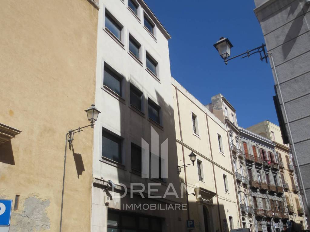 appartamento in vendita a Cagliari in zona Marina