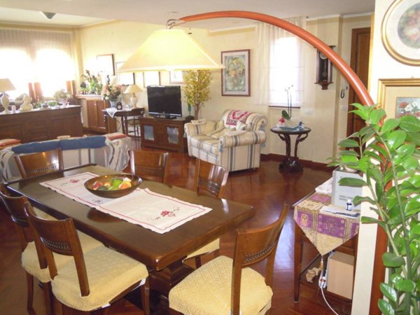 appartamento in vendita a Cagliari in zona Bonaria