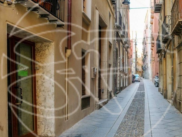 negozio in vendita a Cagliari in zona Castello