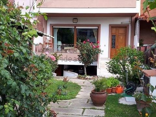 casa indipendente in vendita a Cagliari in zona Genneruxi