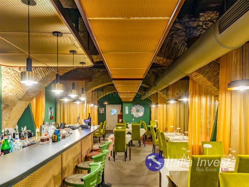 negozio in vendita a Cagliari in zona Stampace/Punici