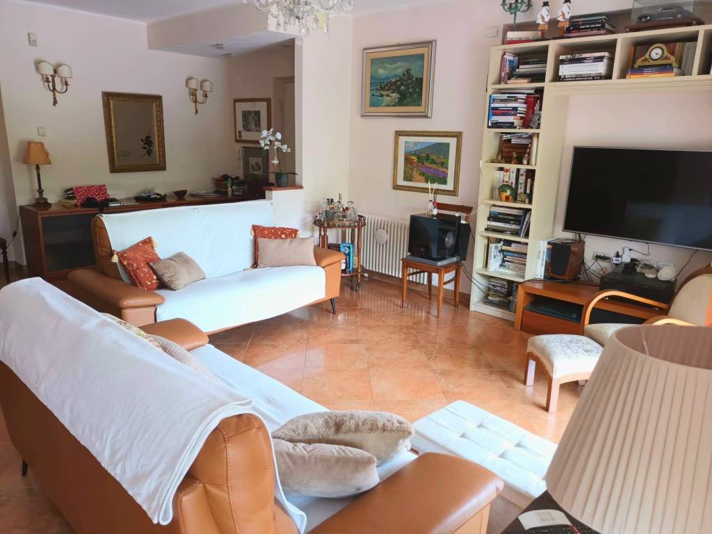 appartamento in vendita a Cagliari in zona Quartiere del Sole / La Palma