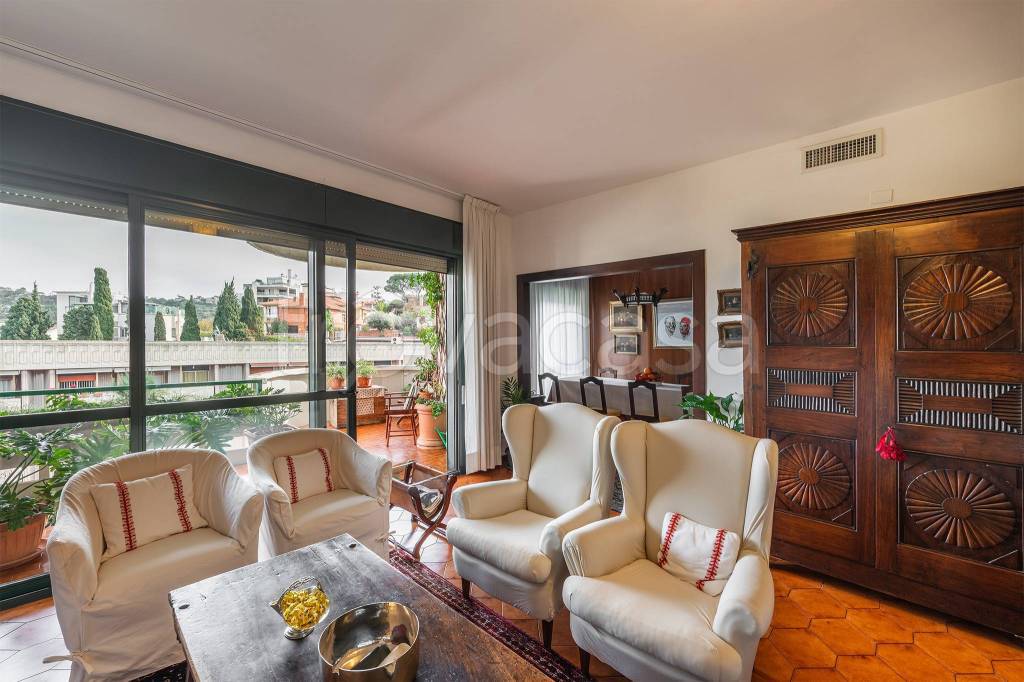 appartamento in vendita a Cagliari in zona Bonaria