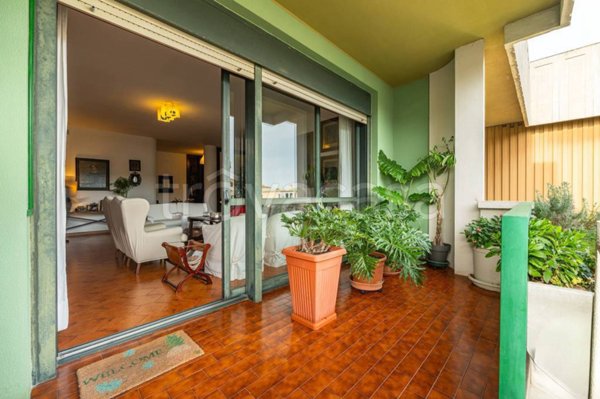 appartamento in vendita a Cagliari in zona Bonaria