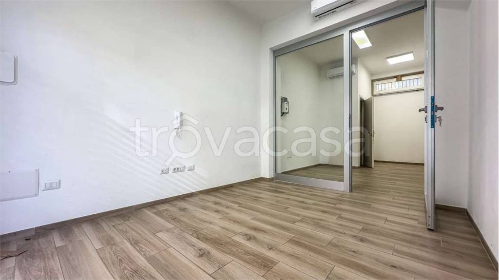 negozio in vendita a Cagliari in zona Monte Urpinu